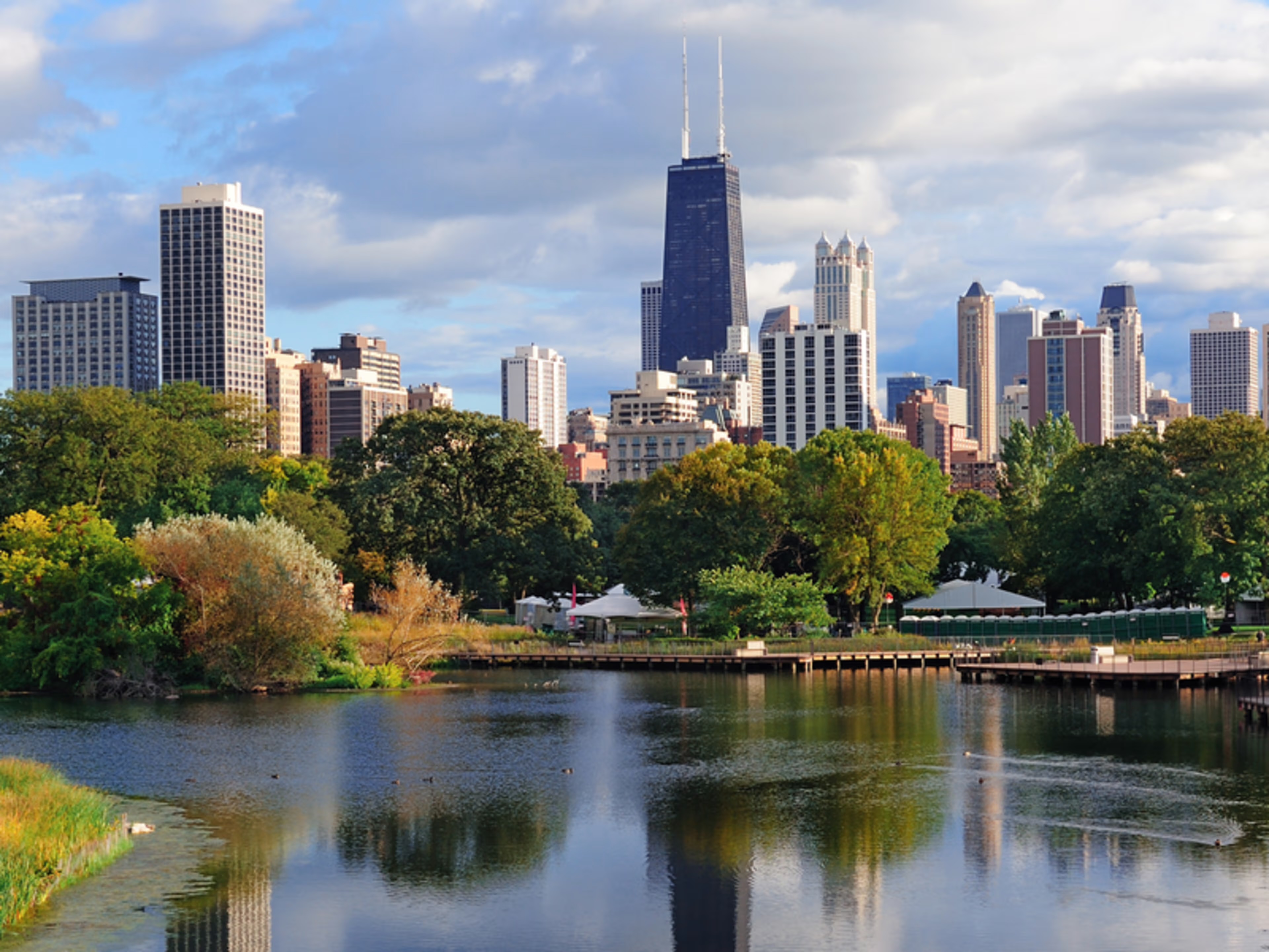 Chicago skyline over the Lincoln Park lagoon